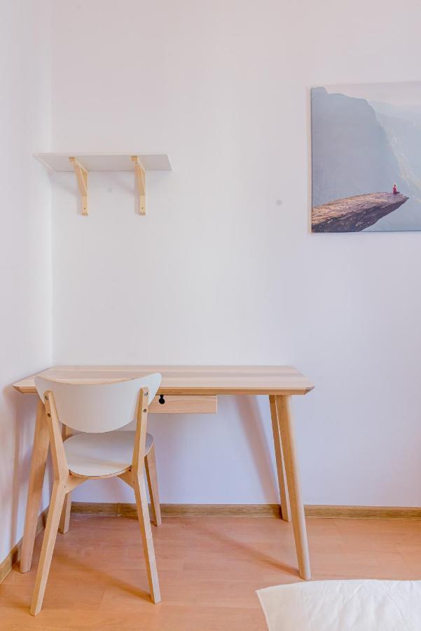Apartment Sleeps